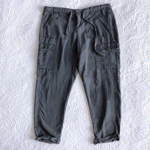 Calvin Klein Lightweight Cargo Capri